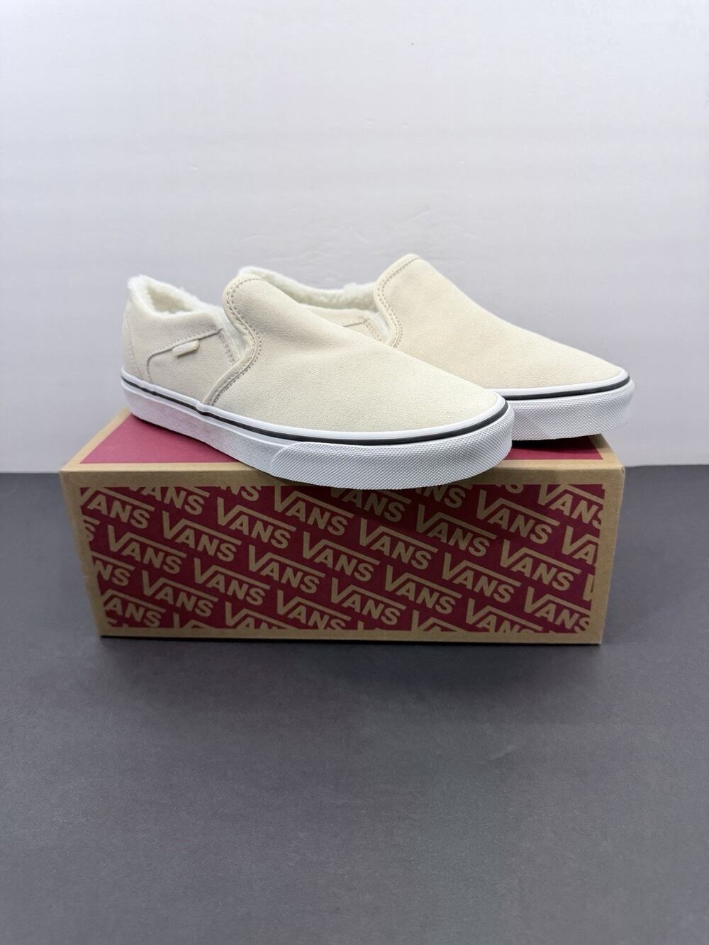 Vans Asher Suede Sherpa Birch Women Size 9 Cream Slip On Sneakers VN0A5JLJBRC